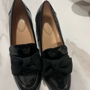 Bandolino Glossy Black Flats with Bow